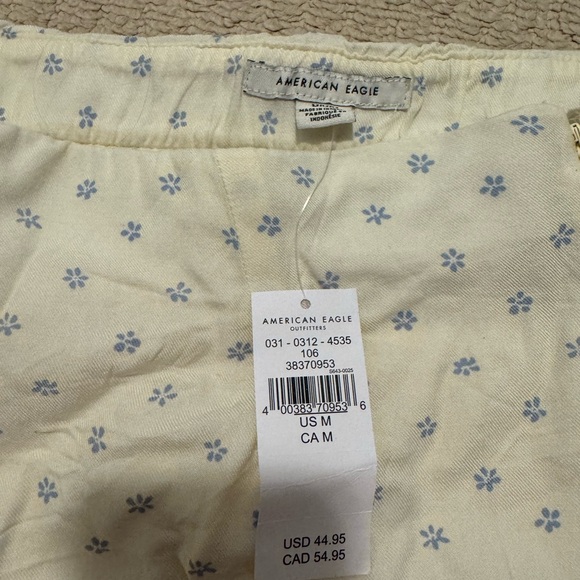 New with tags American Eagle skirt - Picture 2 of 4
